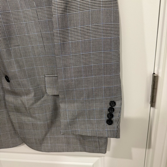 Jos. A. Bank Signature Tailored-Fit Suit Sport Coat, Size 46S, Silk & Wool - Picture 4 of 14